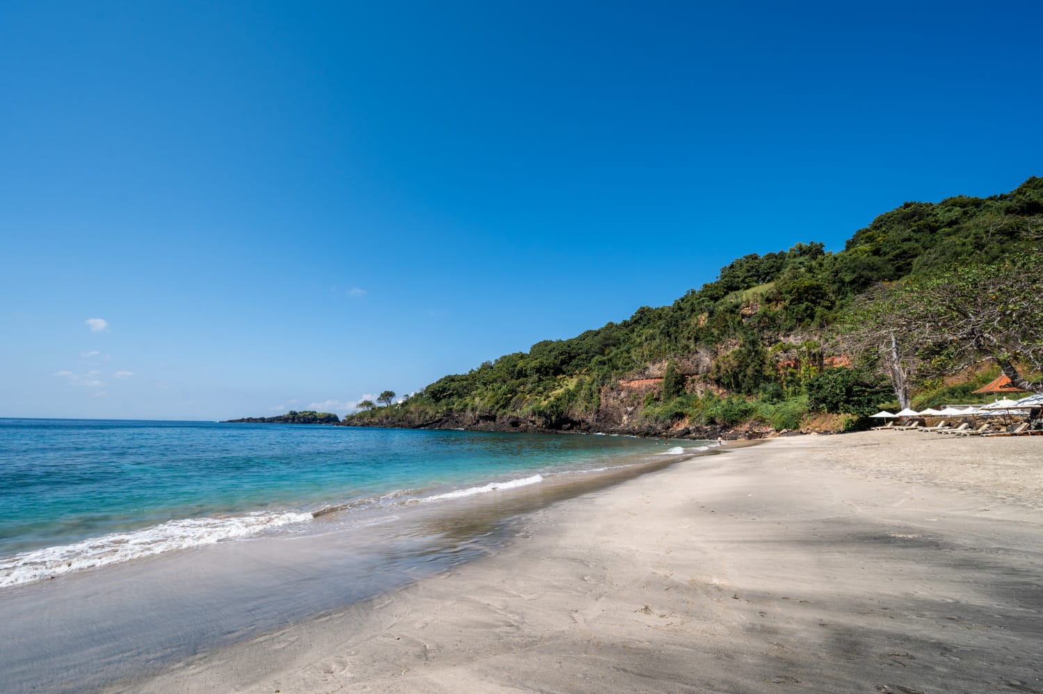 Heller Sand am Virgin Beach auf Bali