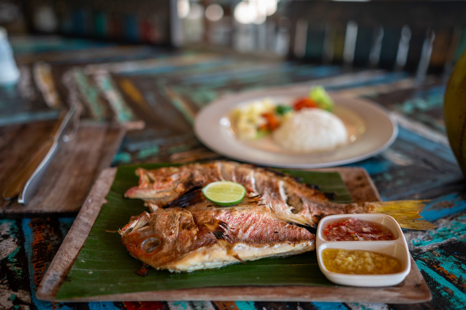 Fangfrischer Fisch in einem Restaurant am Virgin Beach auf Bali