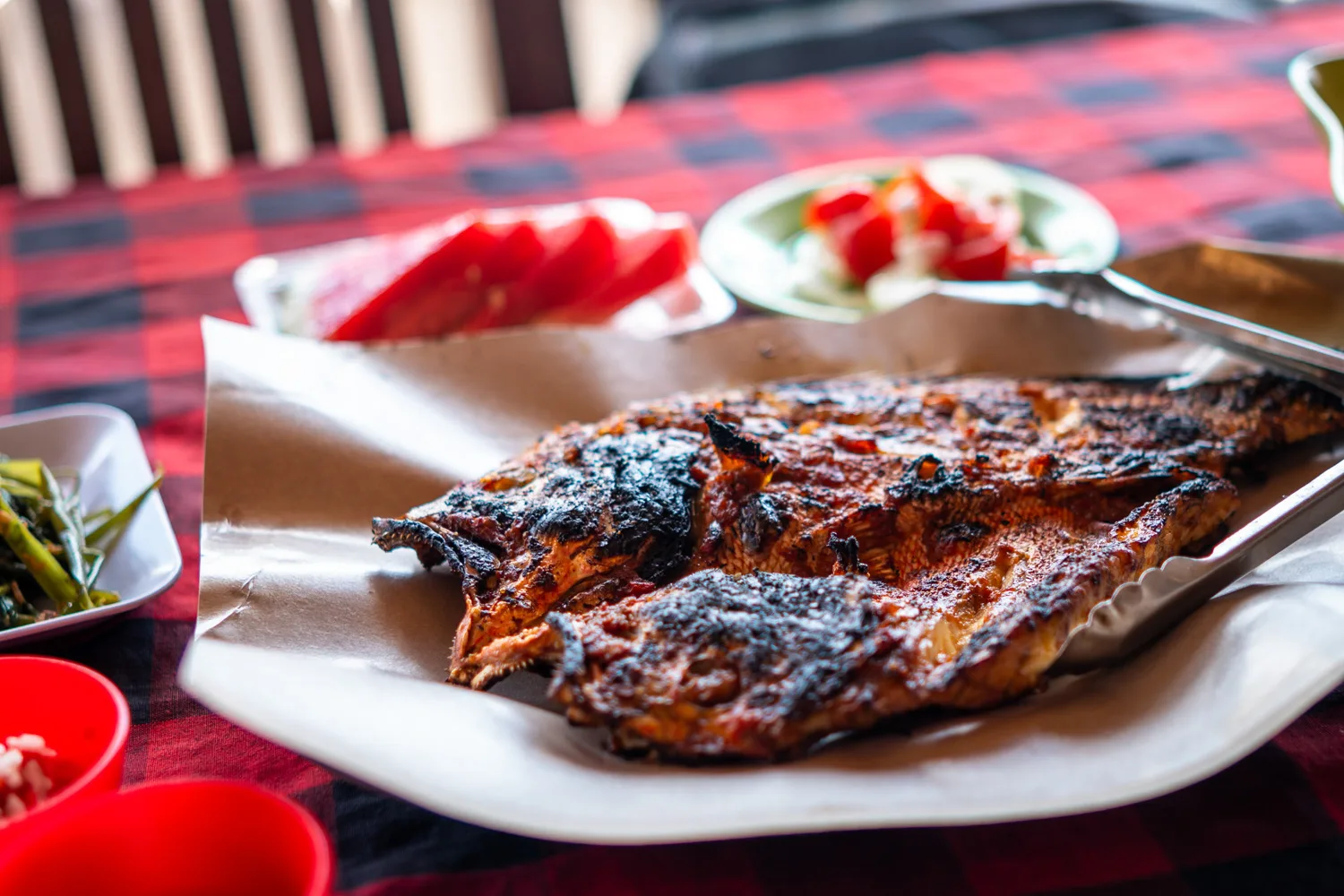 Unser gegrillter Fisch zum Mittagessen am Jimbaran Beach