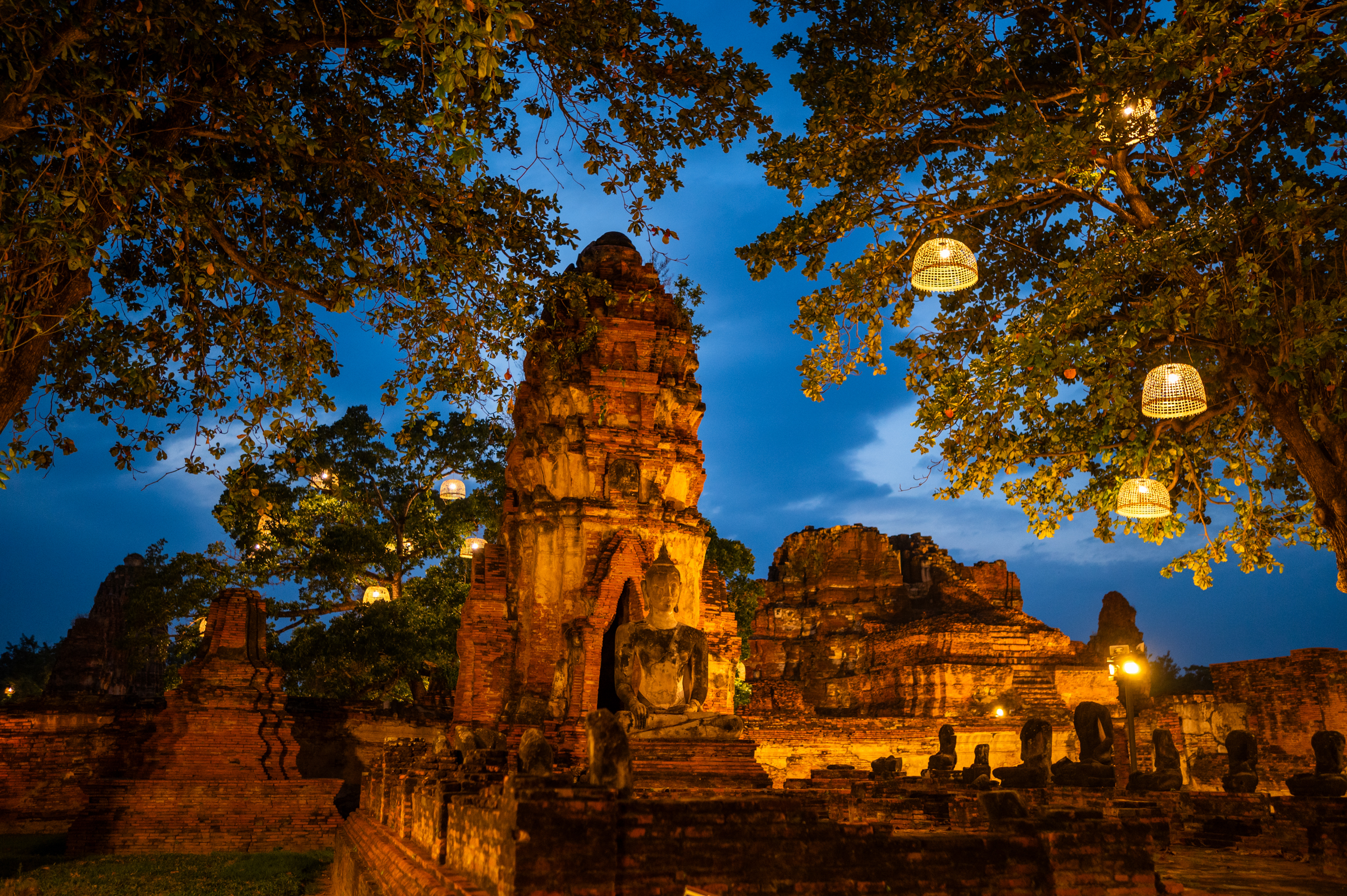 Ayutthaya (5) der beleuchtete wat mahathat bei unserem besuch vor loy krathong