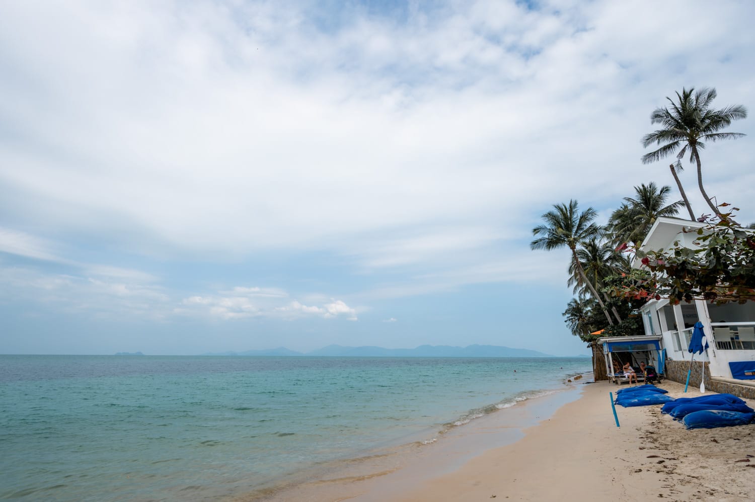 Ban Tai Beach Ban Tai Beach auf Koh Samui bei Flut