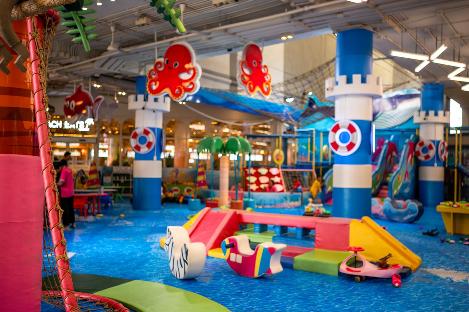 Central Samui Mall (2) Indoor-Spielplatz in der Mall Central Samui