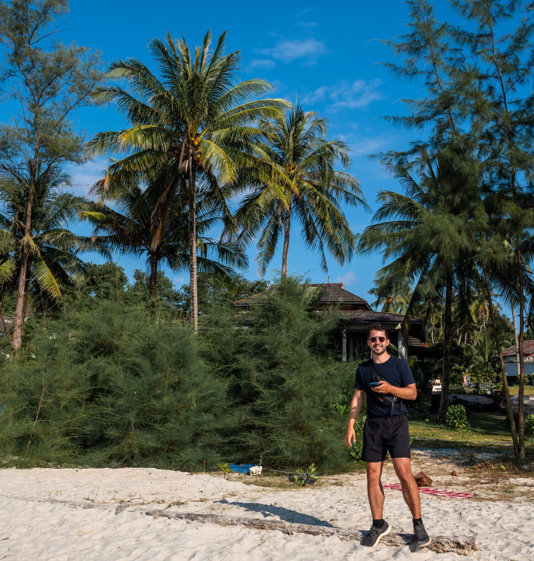 alex recherche million beach koh kood hotels Nils Alexander Kemna am Million Beach auf Koh Kood