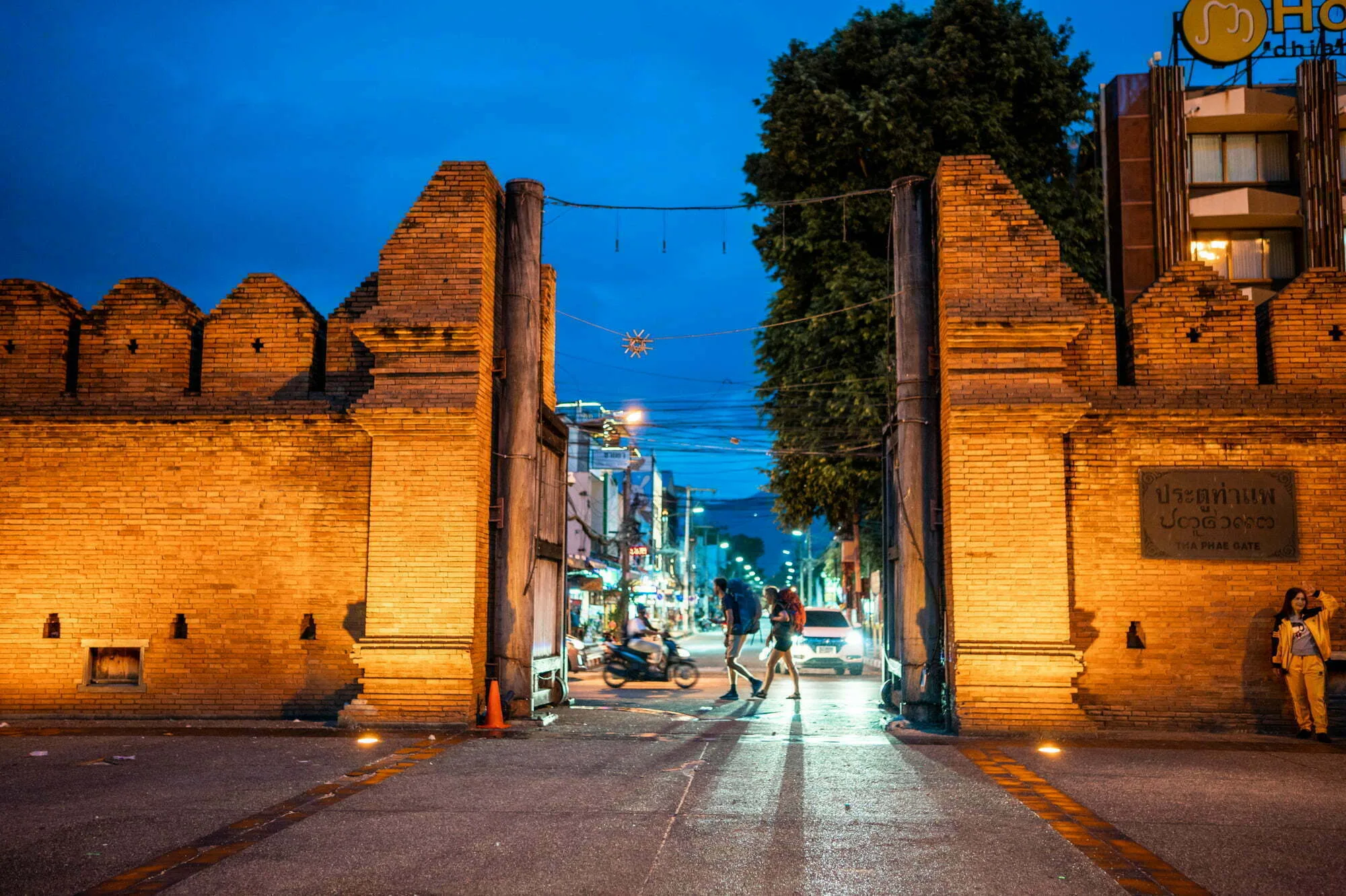 Tha Pae Gate Chiang Mai Touristen am Tha Phae Gate in Chiang Mai