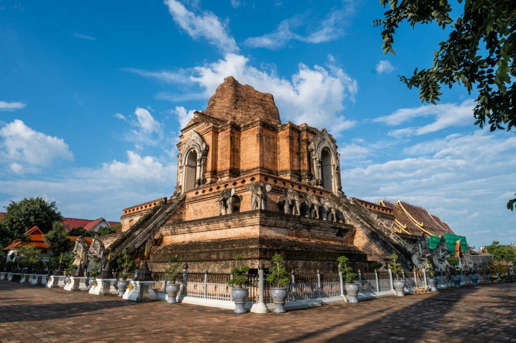 wat chedi luang in chaing mai