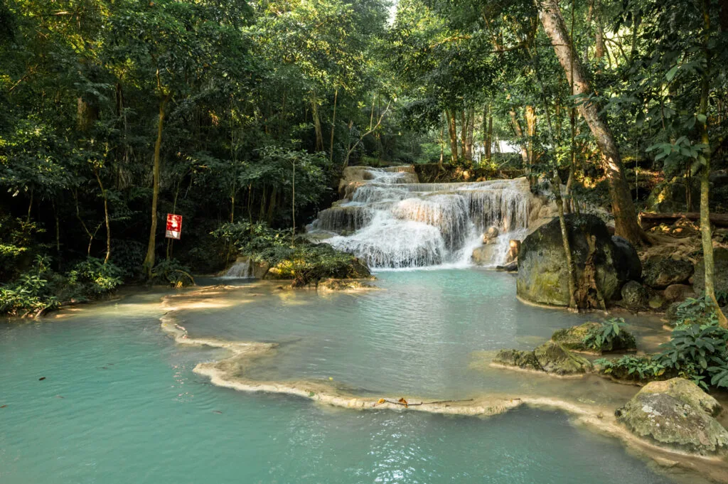Ebene 1 Erawan Wasserfall