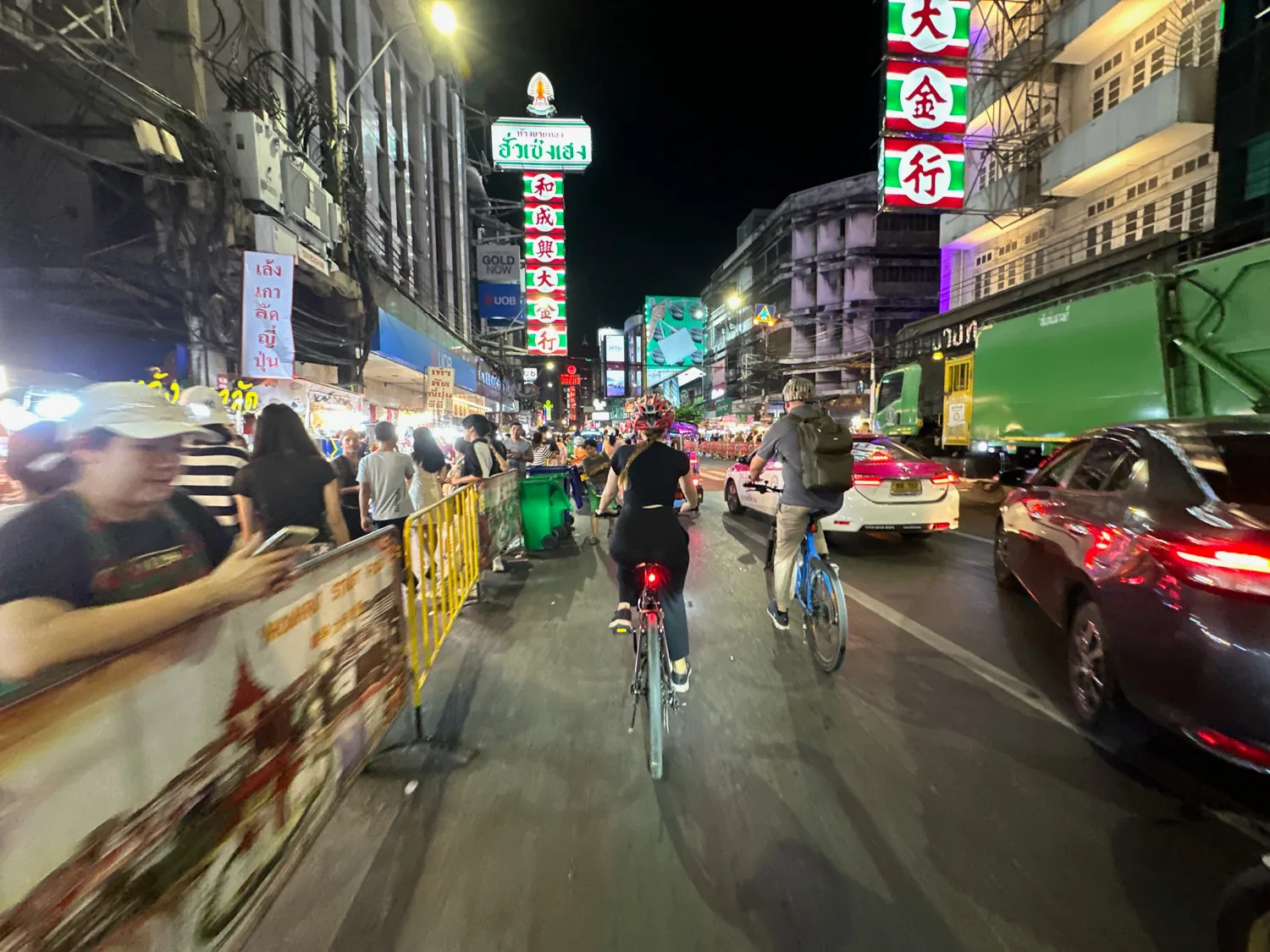 fahrradtour bangkok china town Vanessa Mosch auf einer Fahrradtour in Bangkoks Chinatown