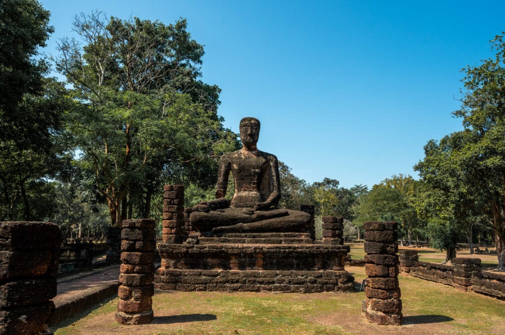 Sitzender Buddha im Wat Sing in Kamphaeng Phet