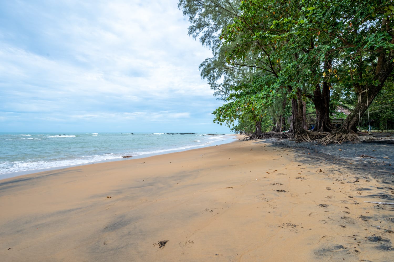 Wellen in Khao Lak im September
