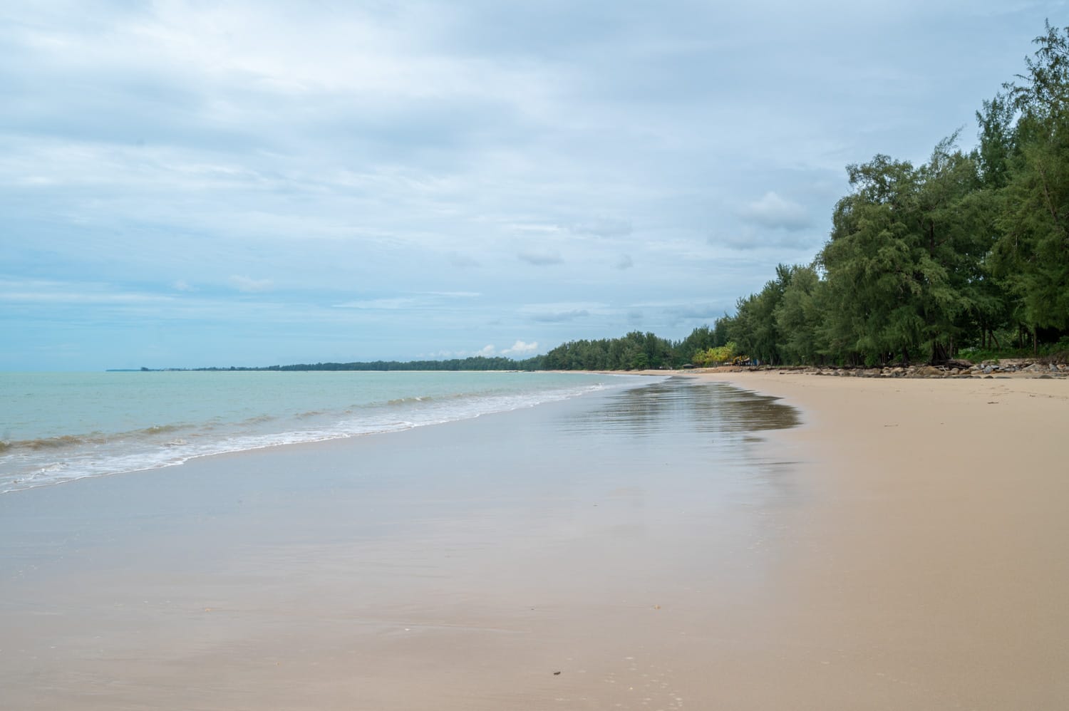 Aufziehender Sturm während der Regenzeit in Khao Lak