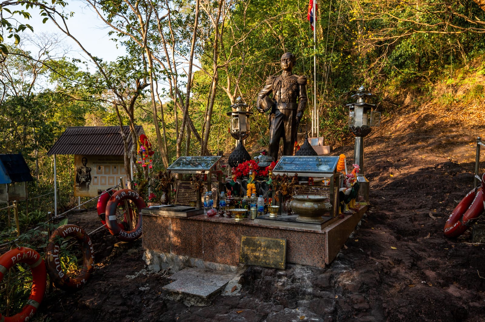 Denkmal für den Prinzen von Chumphon auf dem Khao Rea Rob auf Koh Kood