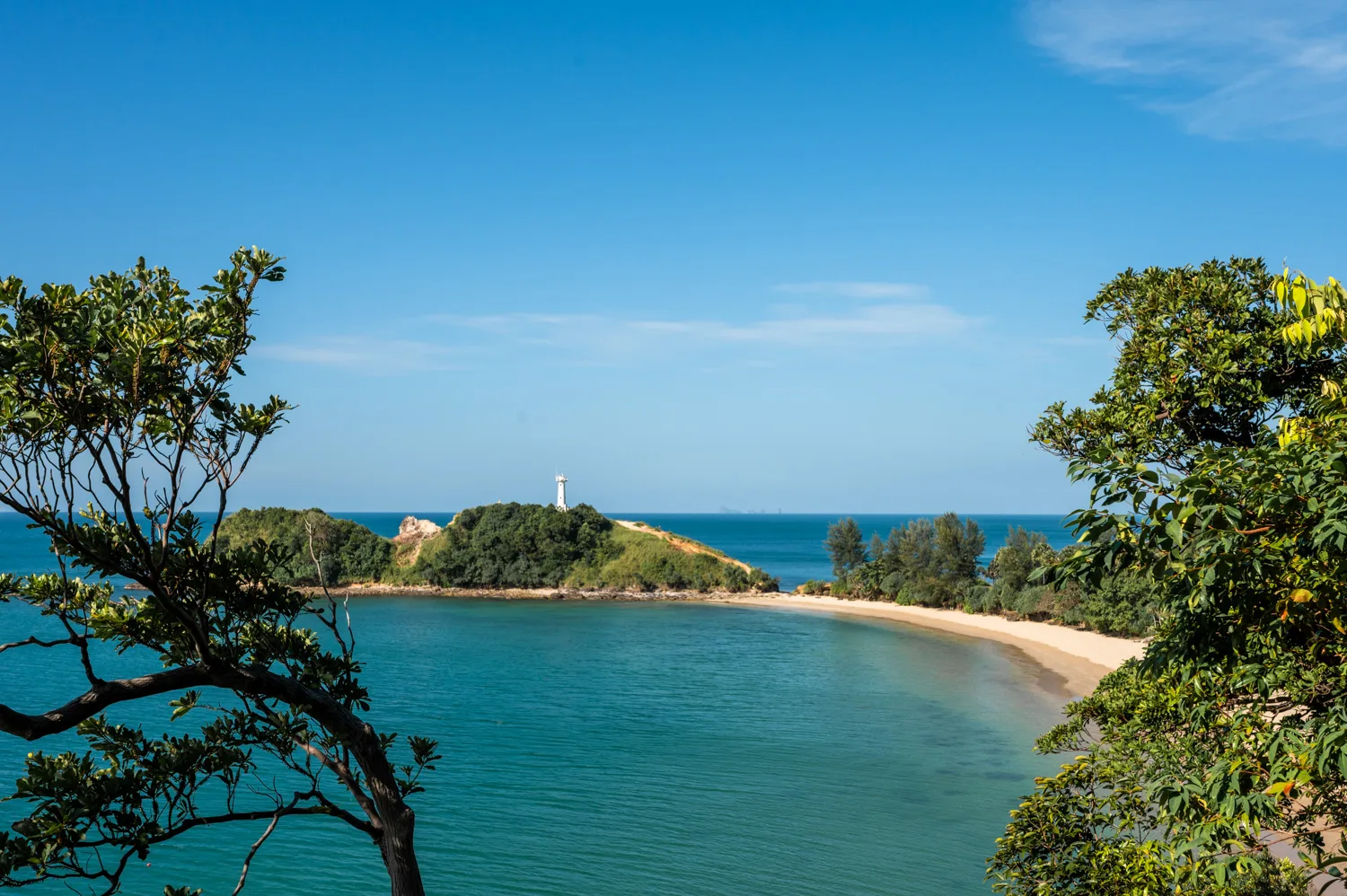 Ausblick auf dem Laem Tanod Nature Trail im Mu Koh Lanta Nationalpark
