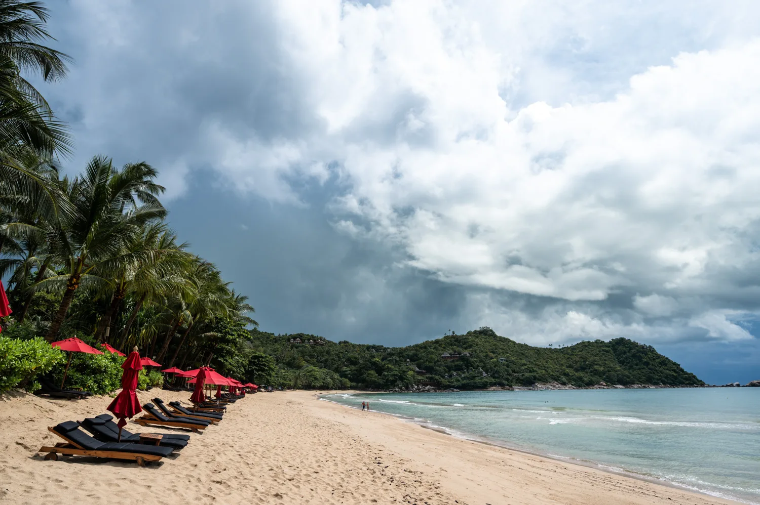 Sturm am Thong Nai Pan Noi Beach während der Regenzeit