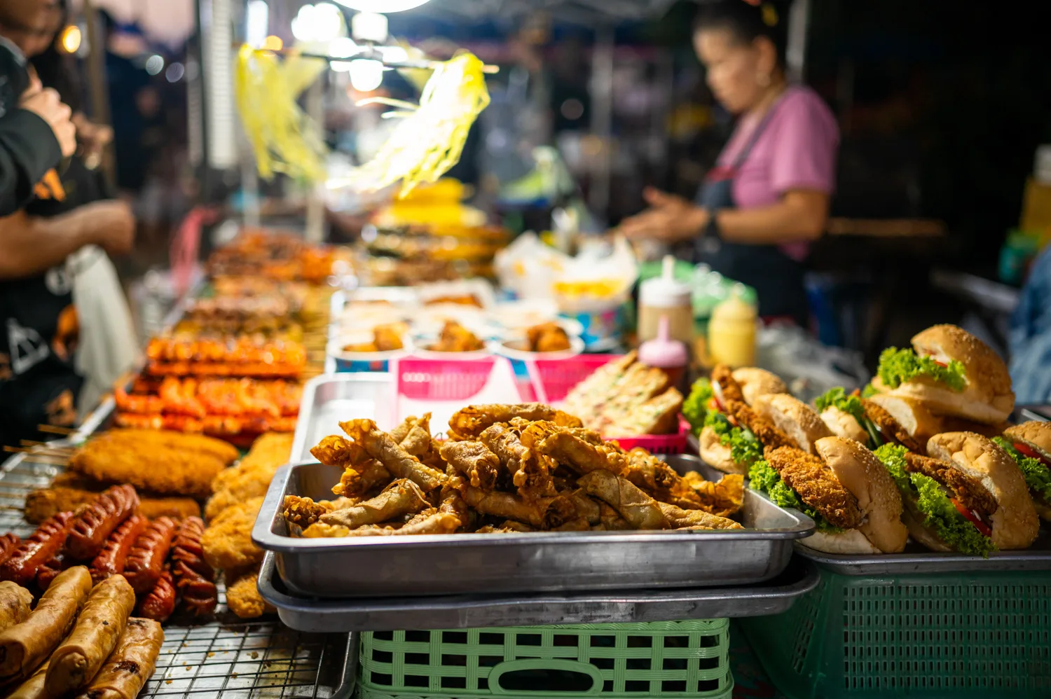 Streetfood auf der Sunday Walking Street in Chaloklum