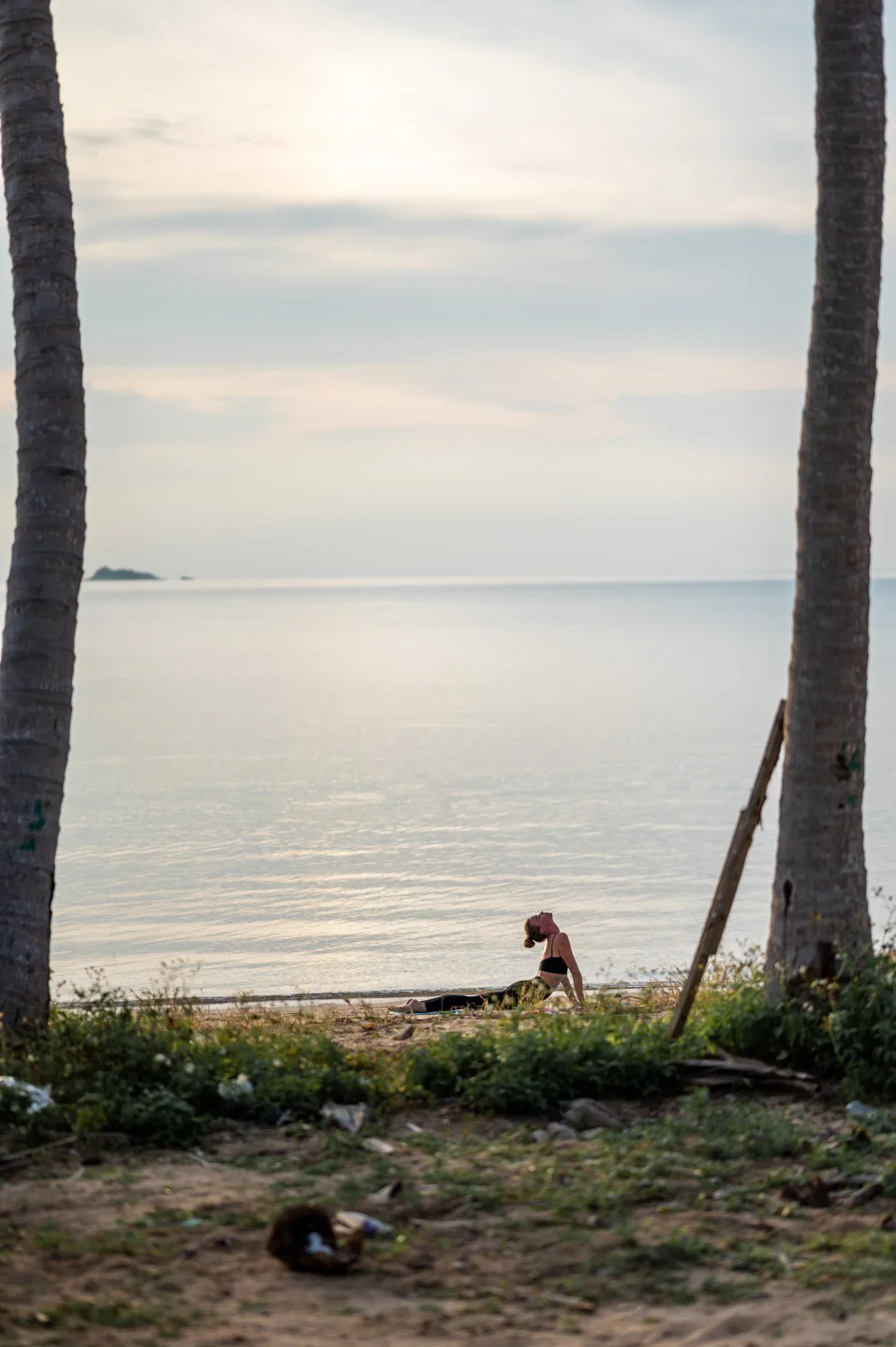 Yoga am Strand auf Koh Phangan