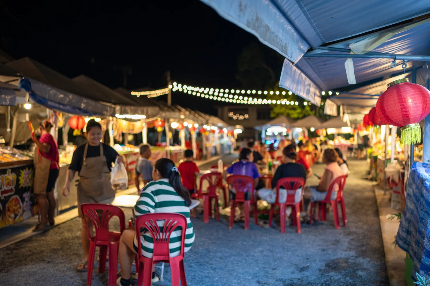 Koh Samui Hotels (1) Kleiner Nachtmarkt in Mae Nam
