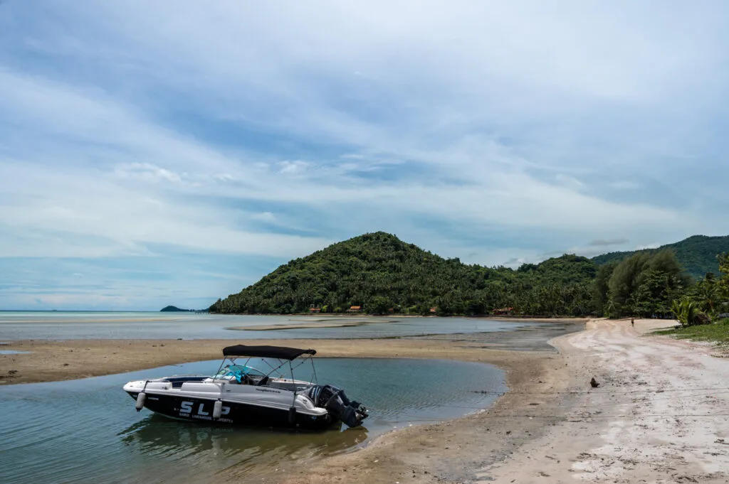 Strand am Avani Samui Resort im Südwesten von Koh Samui