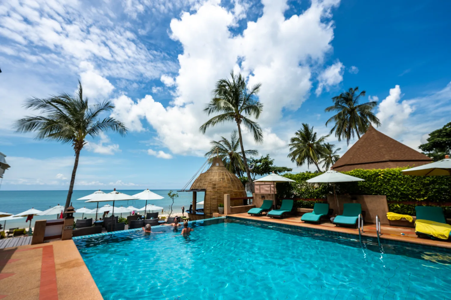 Koh Samui Hotels (32) Pool eines Beach Resorts in Lamai