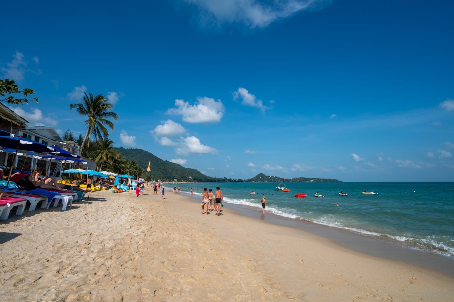 Lamai Beach Breiter Lamai Beach bei Flut auf Koh Samui