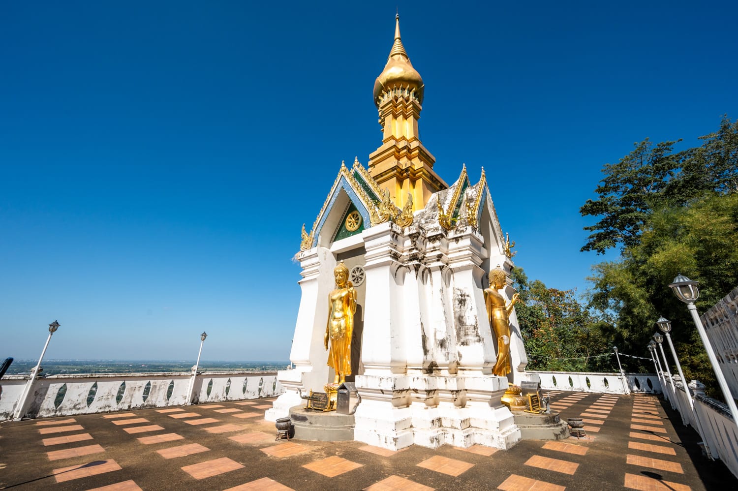 Phitsanulok (15) Chedi Bowon Chinnarat in Phitsanulok