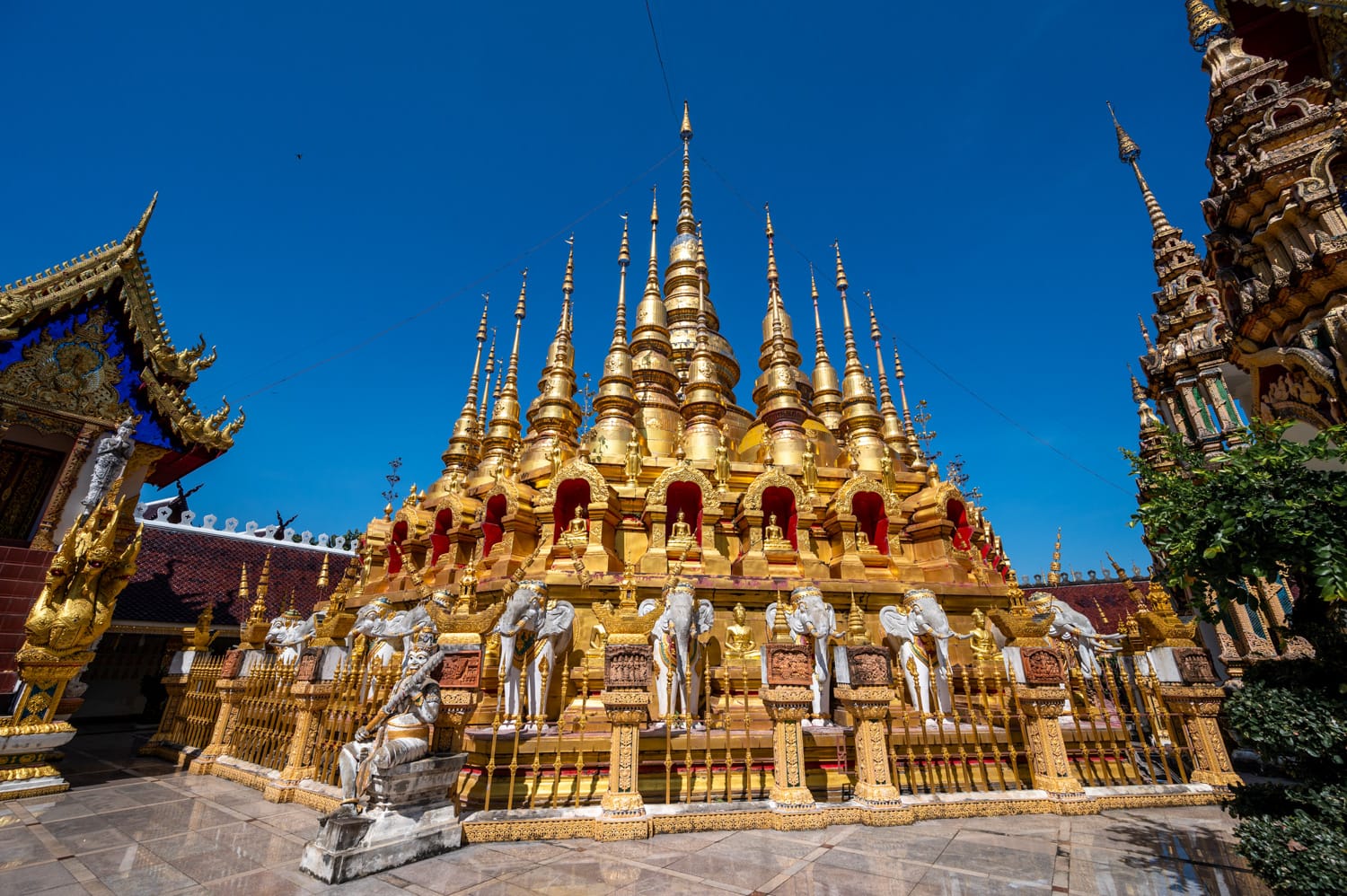 Phrae Thailand (7) Chedi im Wat Phra That Suthon Mongkhon Khiri in Phrae