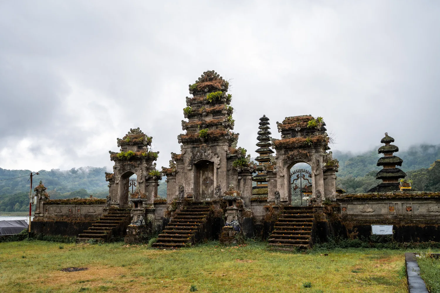 Pura Ulun Danu Tamblingan Munduk Bali Pura Ulun Danu Tamblingan in Munduk auf Bali