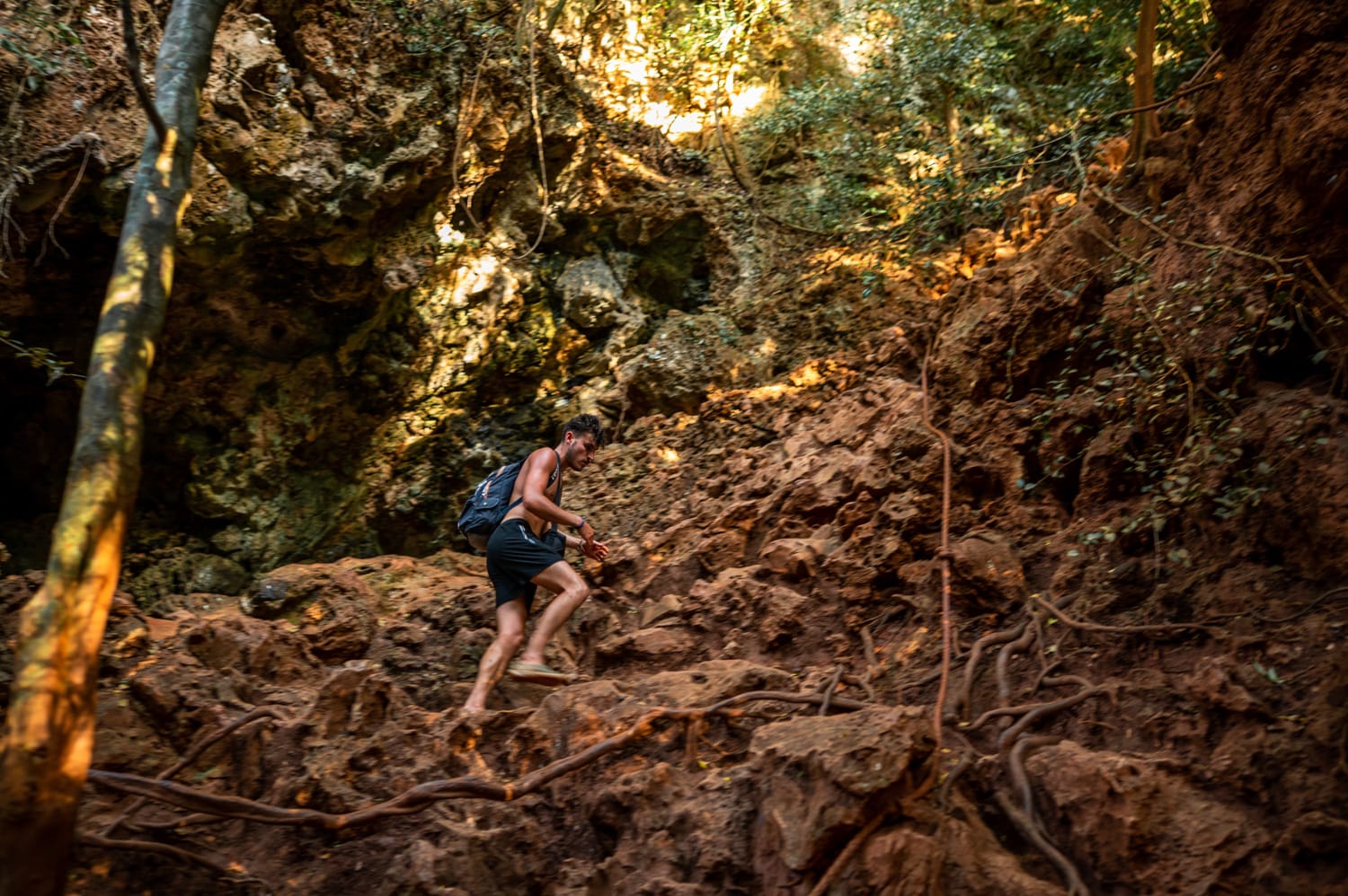 Railay Beach (19) Steiler Aufstieg zum Railay Viewpoint und zur Princess Lagoon