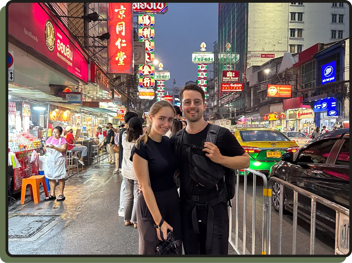 Vanessa und Alex – Autoren von AlexAsia