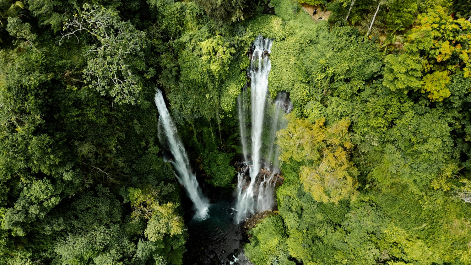 Drohnenfoto des Sekumpul Wasserfalls auf Bali
