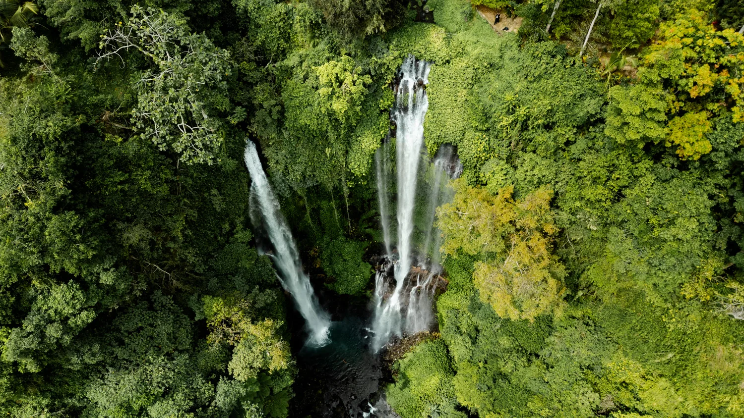 Sekumpul Waterfall (3) Drohnenfoto des Sekumpul Wasserfalls auf Bali