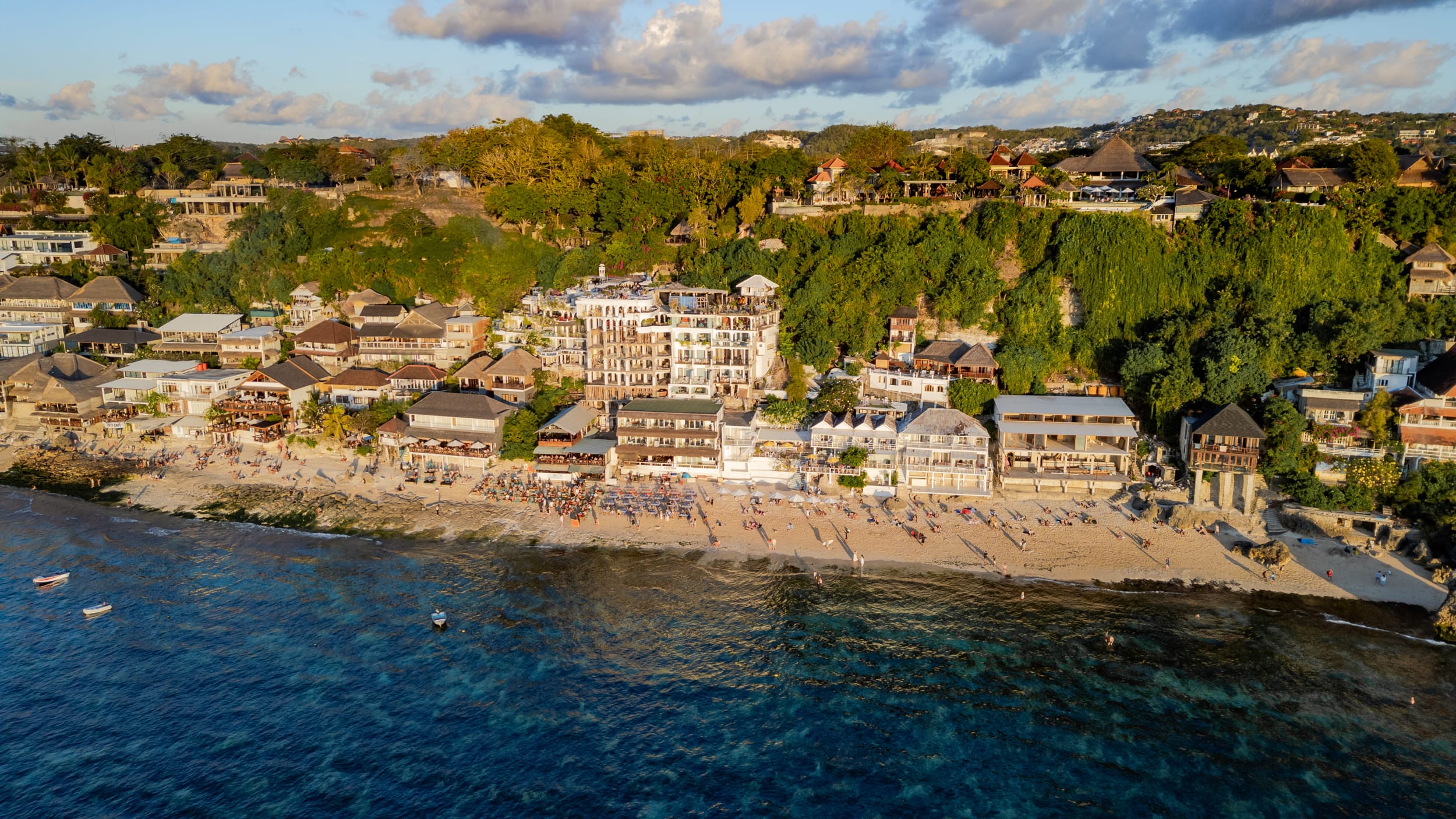Bingin Beach aus der Vogelperspektive