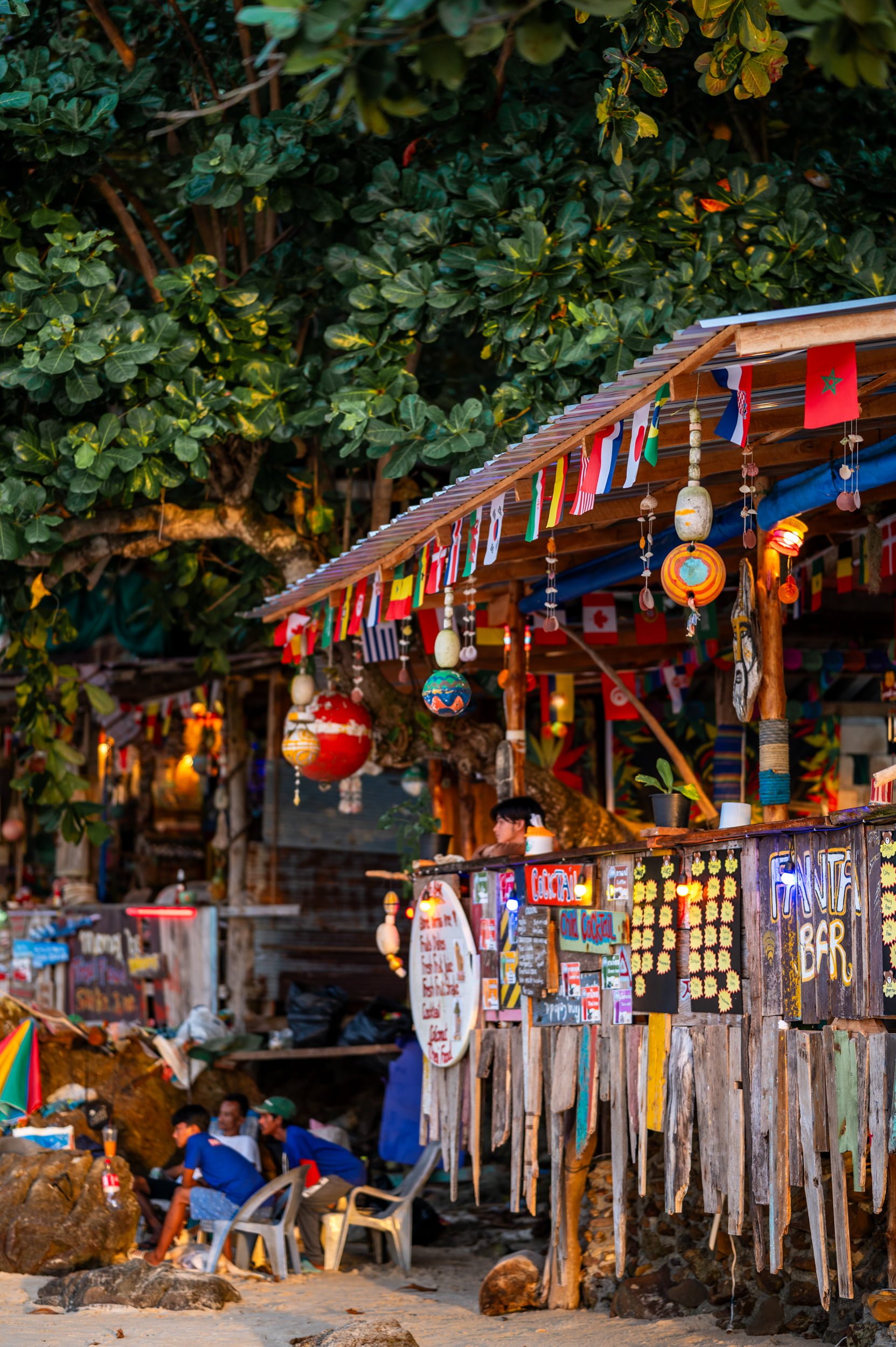 beach bar charlie beach koh mook abends mong bar charlie beach koh mook abends