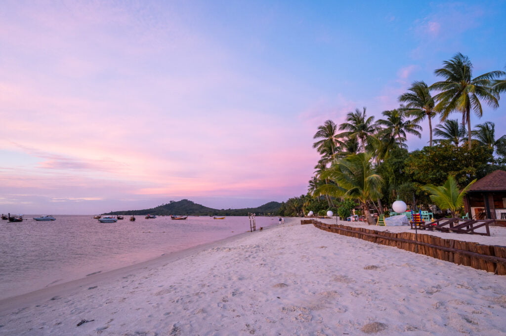 sonnenaufgang am pearl beach koh mook