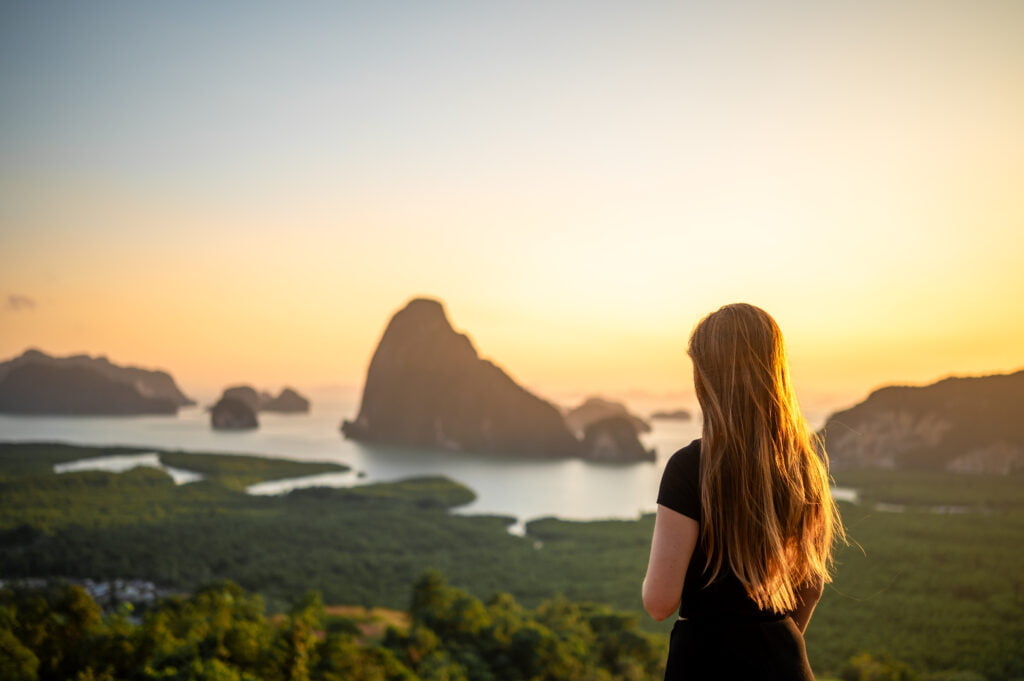 vanessa am samet nangshe viewpoint zum sonnenaufgang