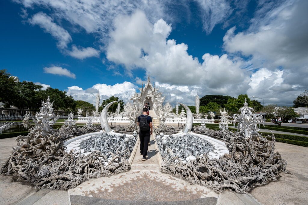 alex im wat rong khun white temple in chiang rai
