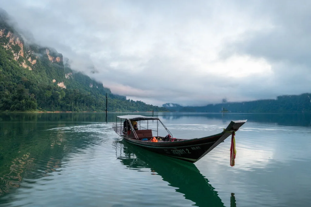 bootstour cheow lan lake