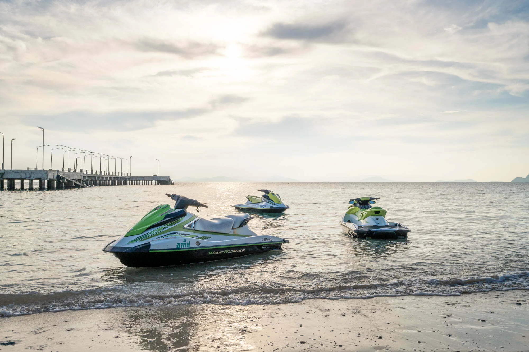 Jetskis am Loh Jak Beach auf Koh Yao Yai