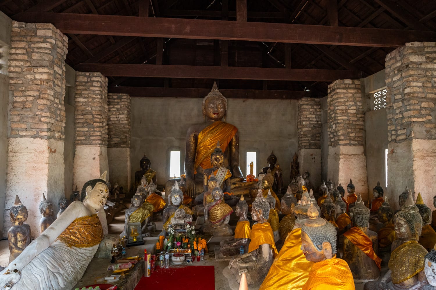 Wat Samret Buddhafiguren aus Korallen im Wat Samret auf Koh Samui
