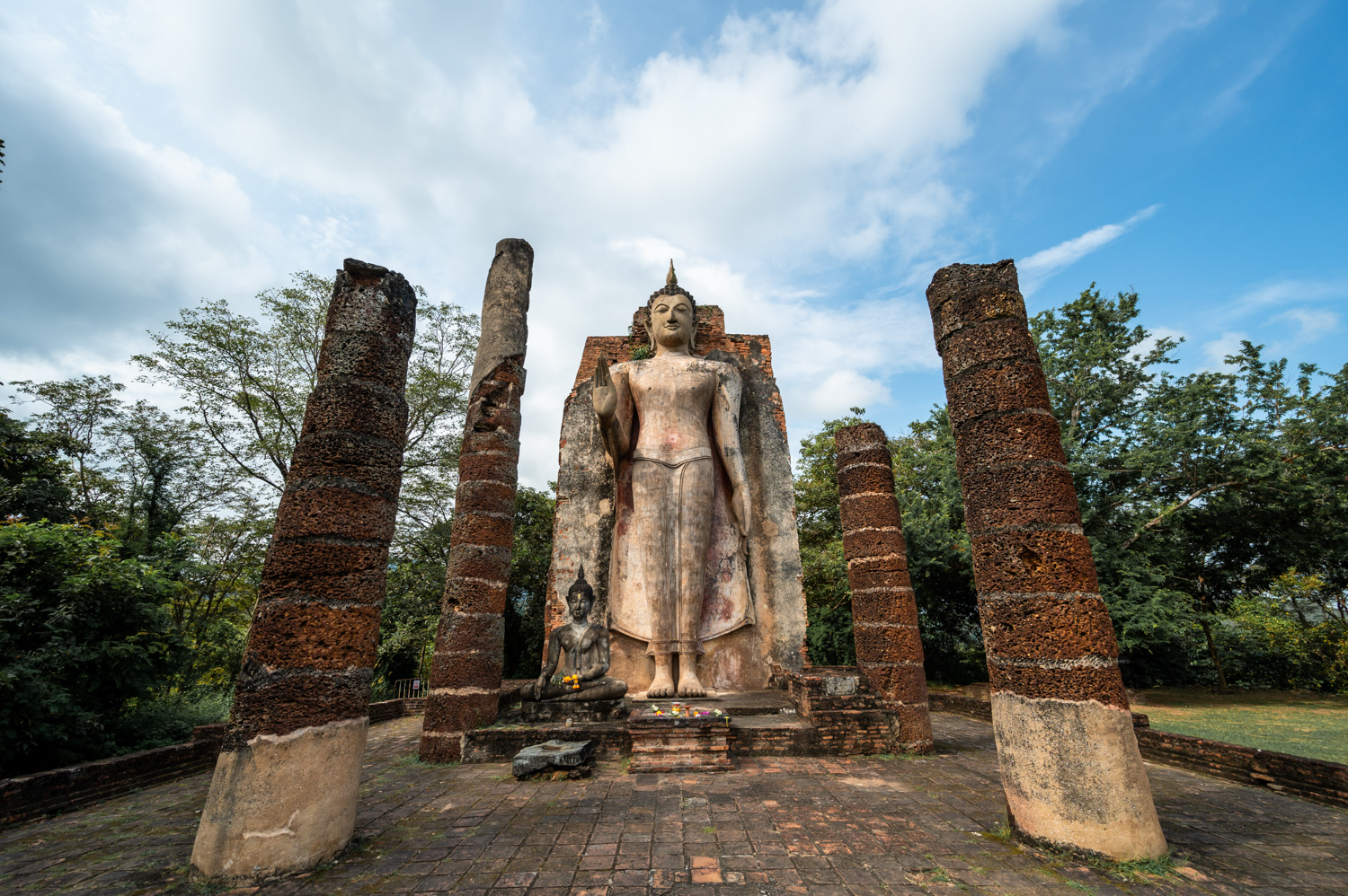 Wat Saphan Hin (2) Stehender Buddha im Wat Saphan Hin in Sukhothai