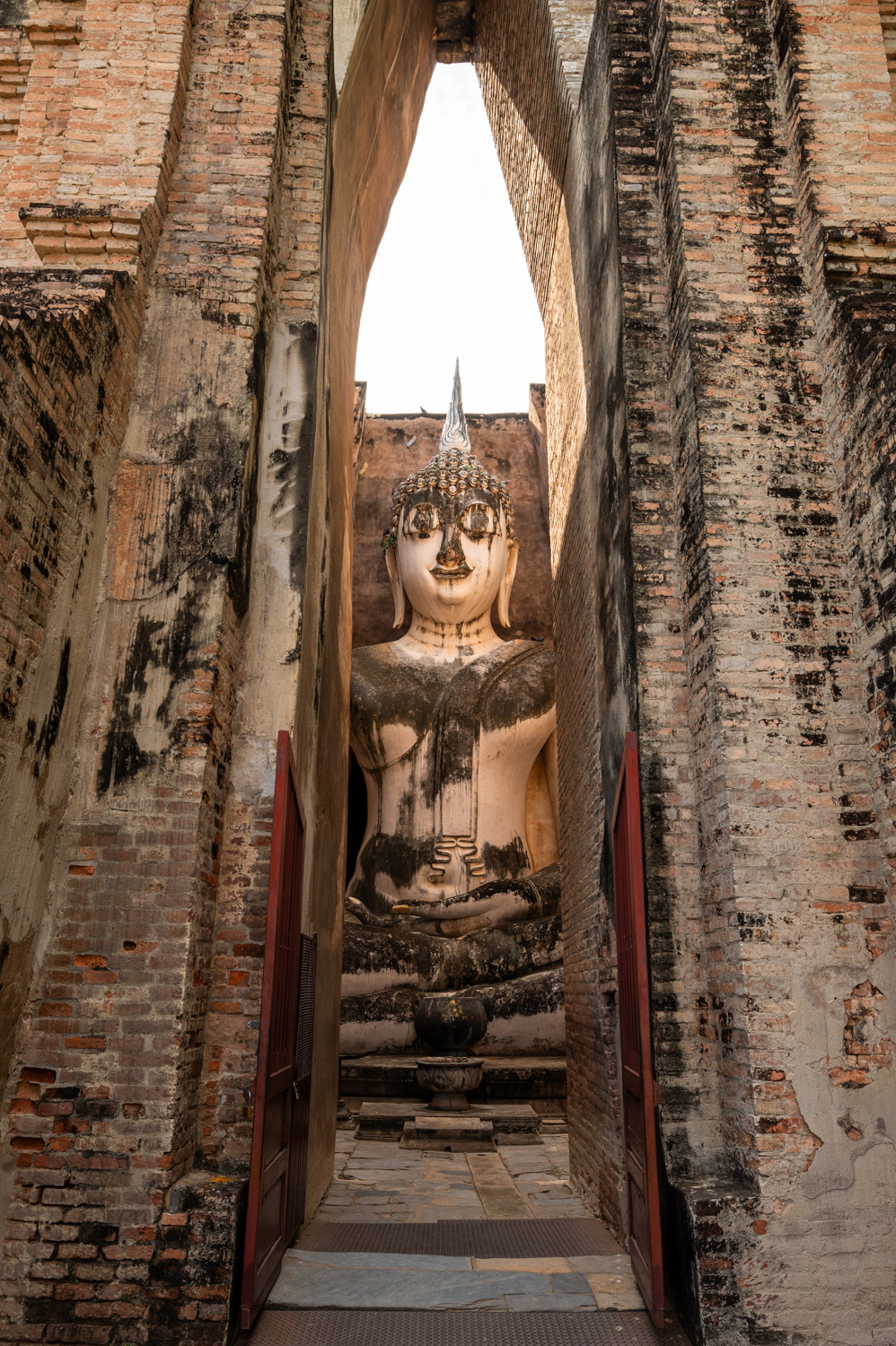 Wat Si Chum (3) Sitzender Budda im Wat Si Chum Sukhothai