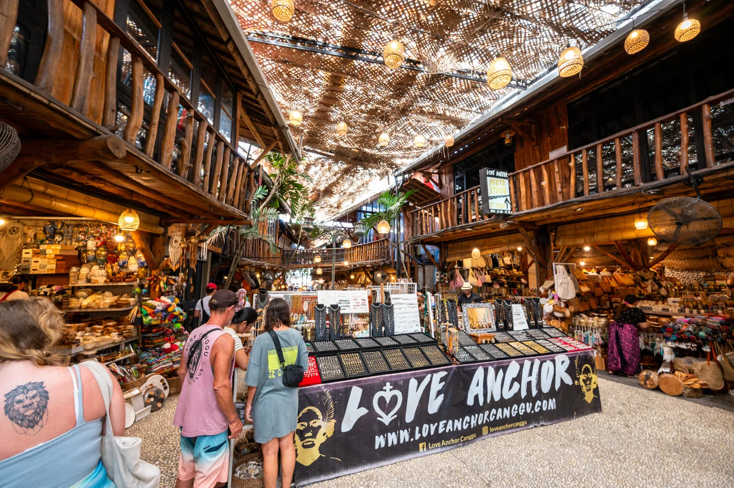 Shops im Love Anchor Market