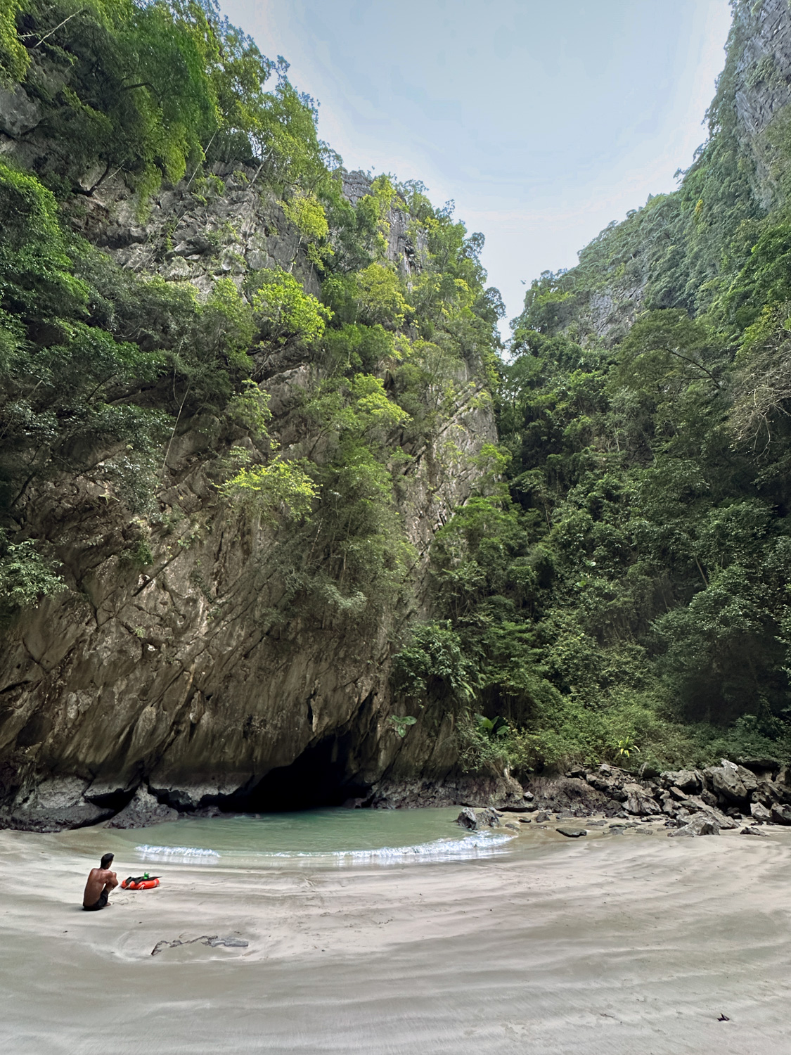 emerald cave koh mook (3) Guide im Emerald Cave auf Koh Mook