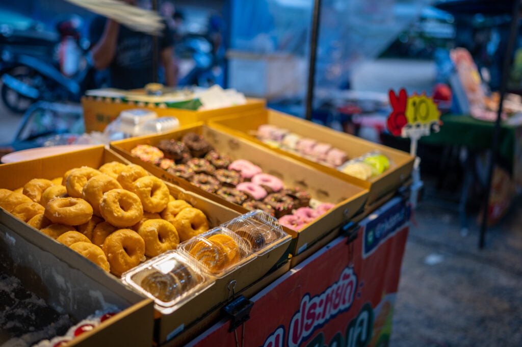 Auf dem Khuk Khak Market gibt es nicht nur Thaifood