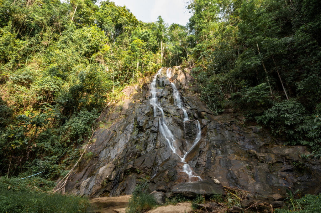 Khanim Wasserfall in der Trockenzeit