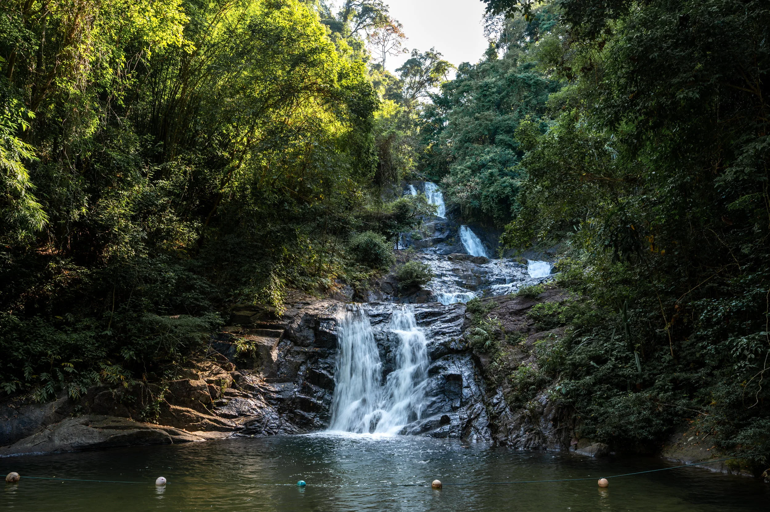 khao lak wasserfaelle (7) Lampi Wasserfall mit natürlichem Schwimmbecken