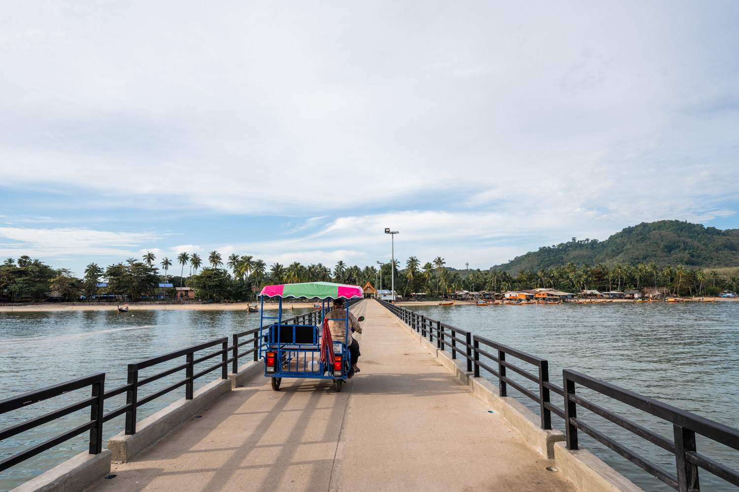 koh mook anreise (3) Rollertaxi am Koh Mook Pier