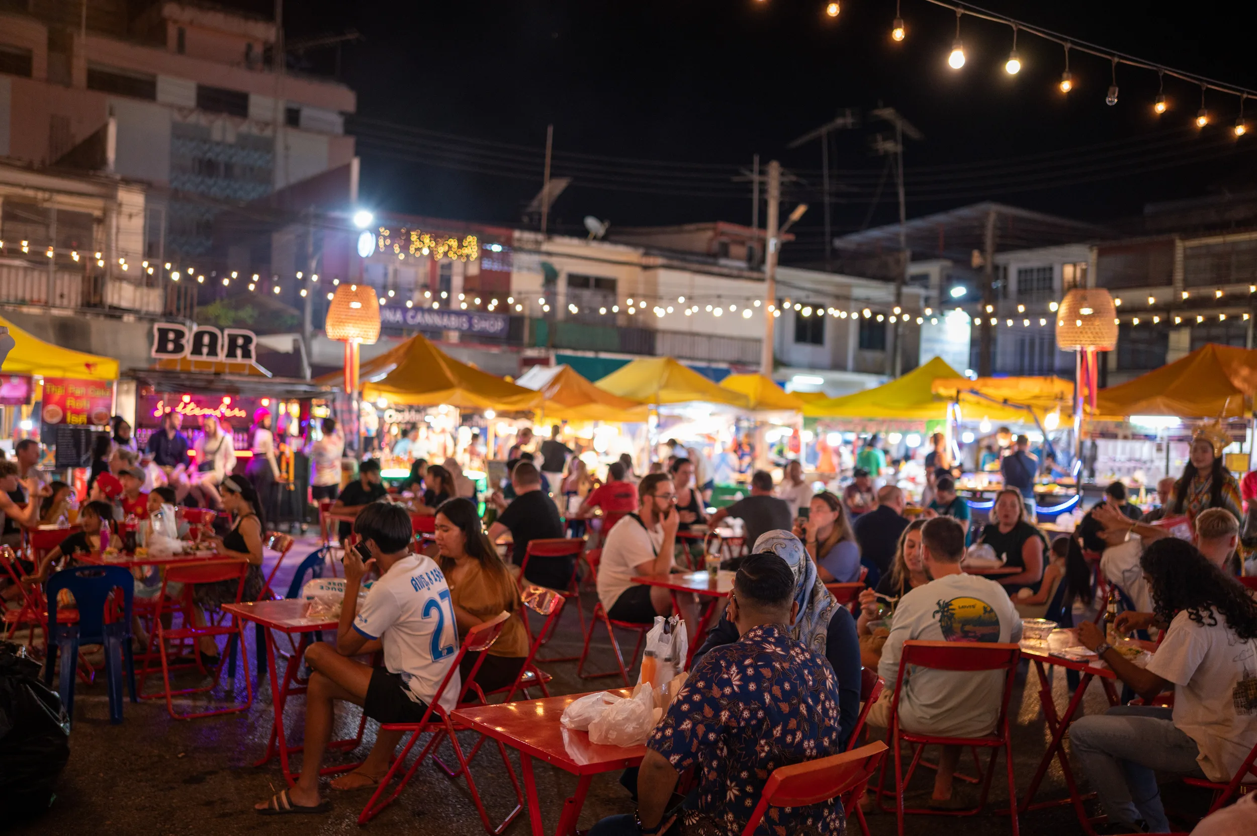 krabi hotel empfehlung (15) Nachtmarkt in Krabi Town.