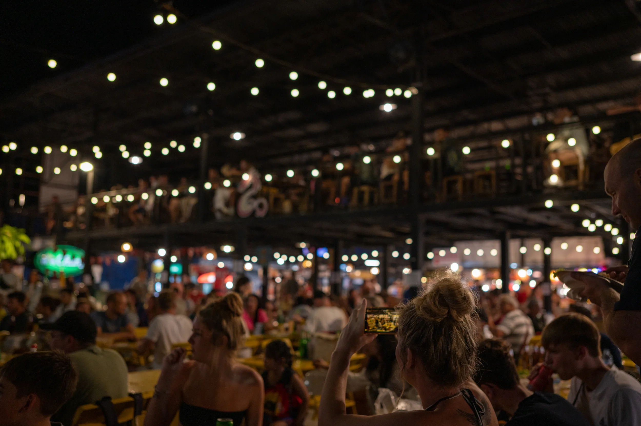 krabi hotel empfehlung (5) Ao Nang Land Mark Night Market am Nopharat Thara Beach.