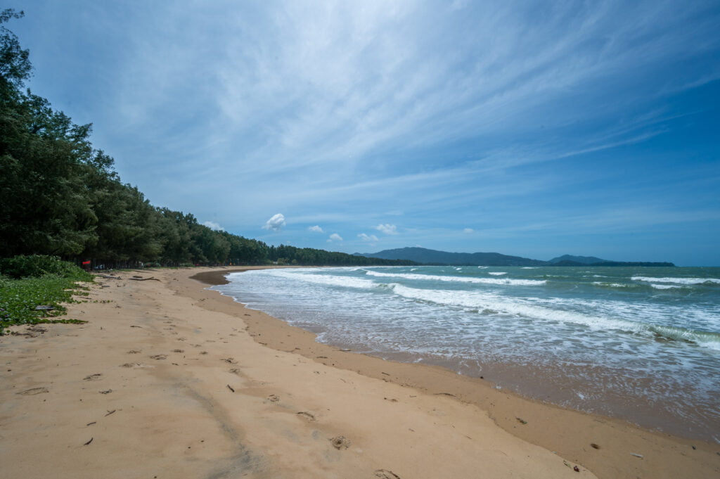 Ausblick auf den Layan Beach
