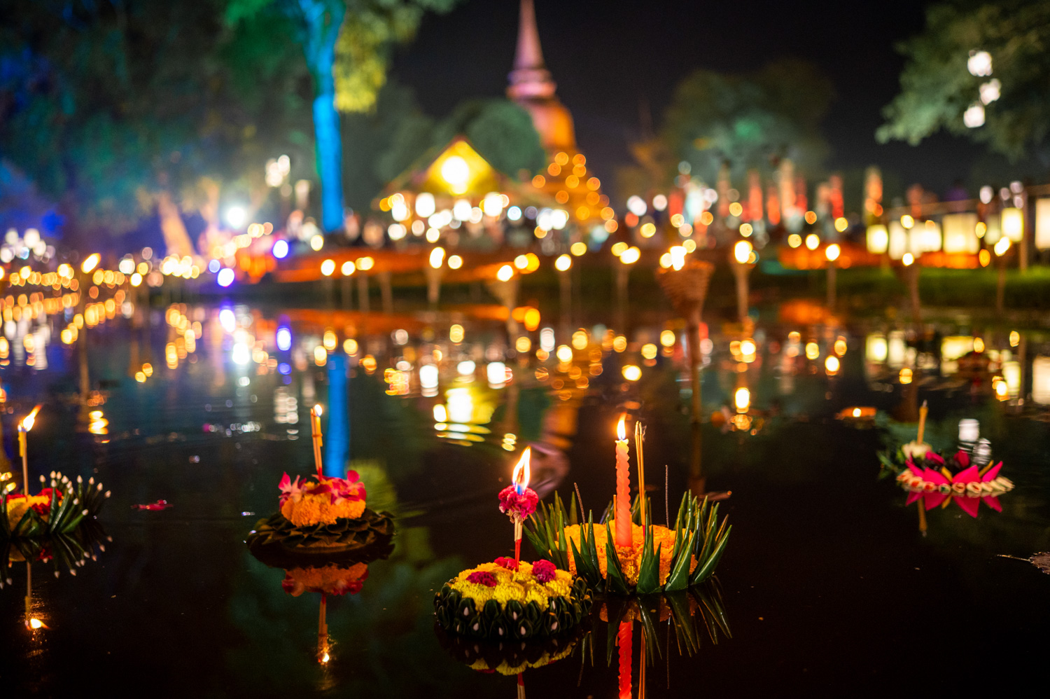 loy krathong sukhothai (2) Loy Krathong in Sukhothai